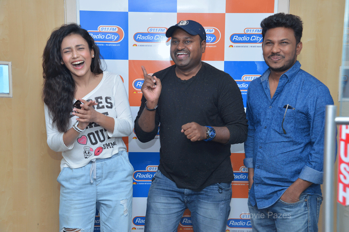 babu-baga-busy-team-at-radio-city